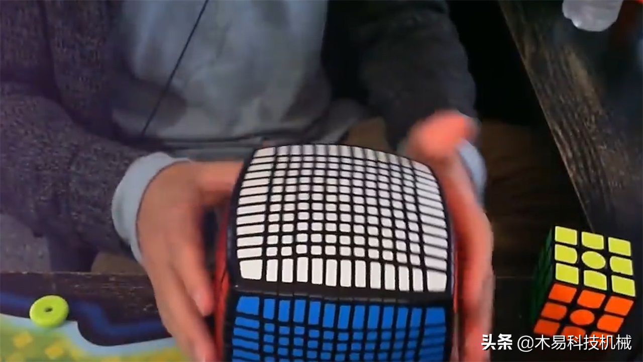 最难破解的魔方,世界最难魔方如何捣乱