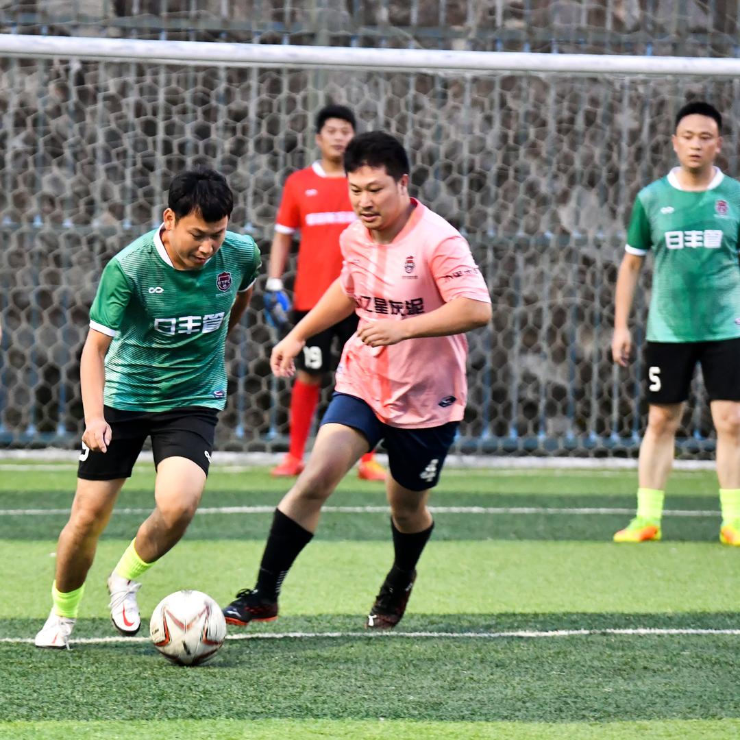 绿茵场上到处都是遗憾,绿茵场上的老将