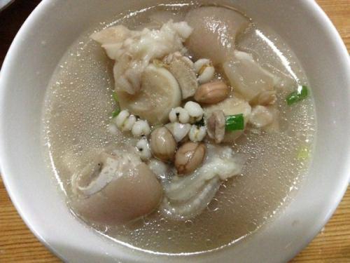 猪蹄汤怎么炖猪蹄比较烂,猪蹄汤熬不白怎么办