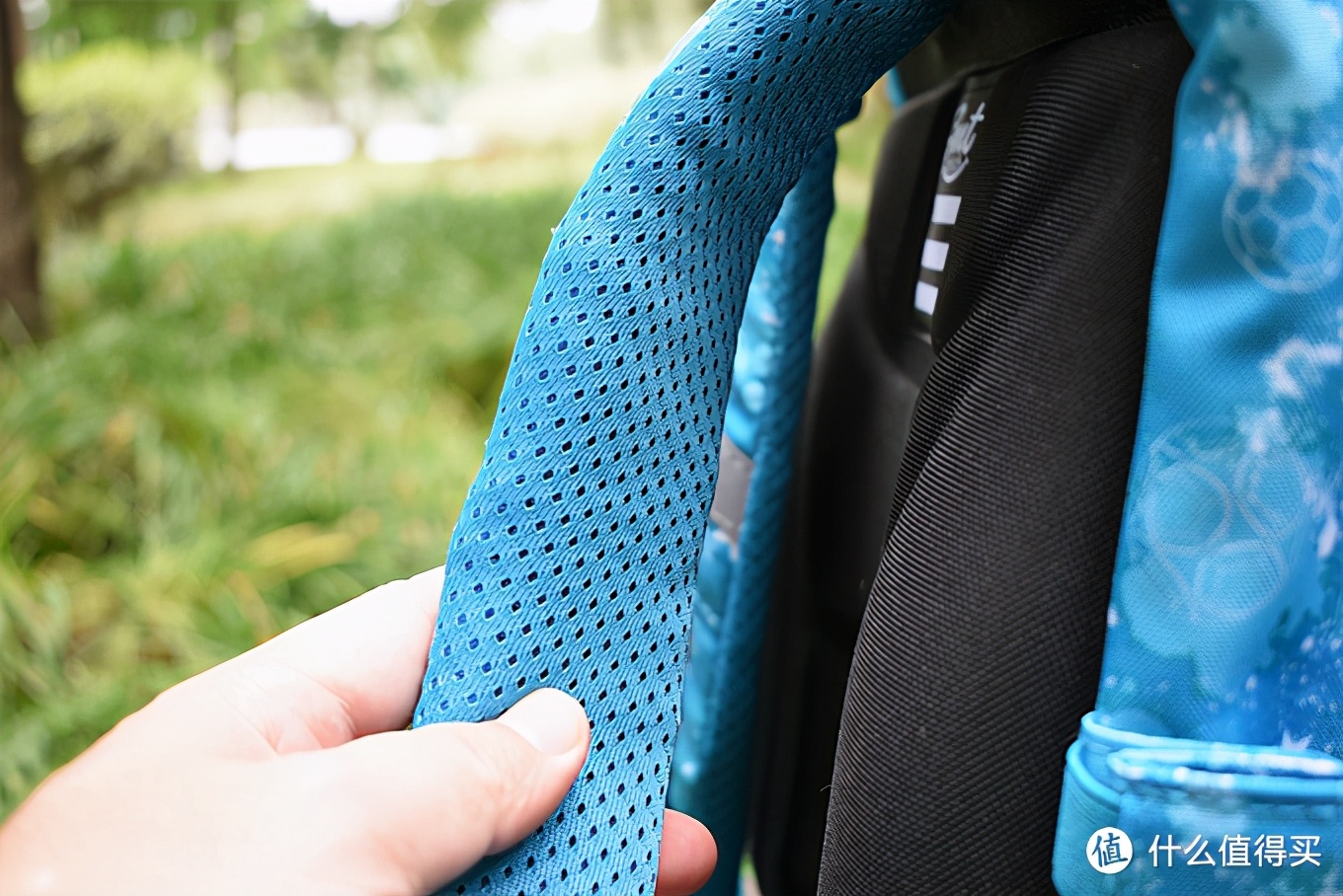 别让孩子输在起跑线，背上GMT for Kids挪威小方包，轻便 舒适 充裕