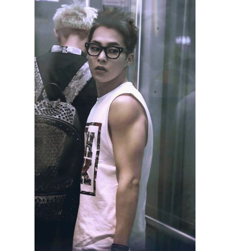 脸颊没肉是太瘦了么,韩国爱豆要瘦到多少斤