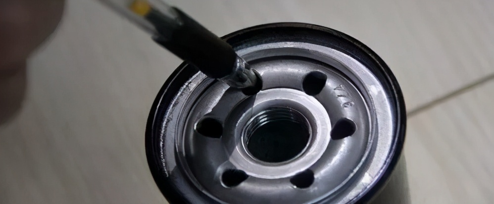 怎么辨别机油滤芯的好坏,机油滤芯假的和真的有什么区别