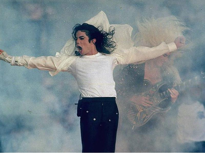 迈克尔杰克逊和张杰合作过吗,张杰和迈克尔杰克逊谁更厉害