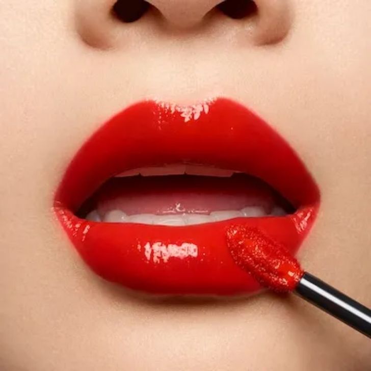 就算戴上口罩也遮不住魅力,即使戴上口罩也无法掩饰你的美