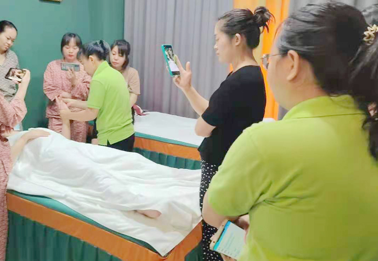 专业泰式按摩培训学校泰国,去哪里可以学正宗泰式按摩手法