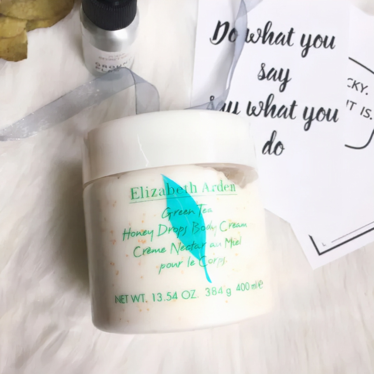 雅顿身体乳｜滋润保湿，持久留香，一大瓶性价比高