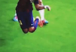 内马尔被恶意犯规合集,内马尔禁区秀极限操作