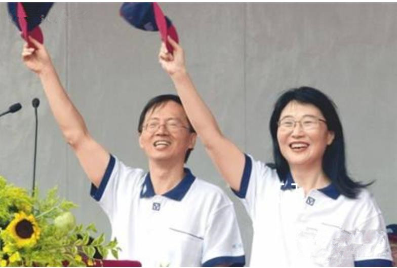 濞佺洓鐢靛瓙鍜宧tc,濞佺洓鐢靛瓙htc