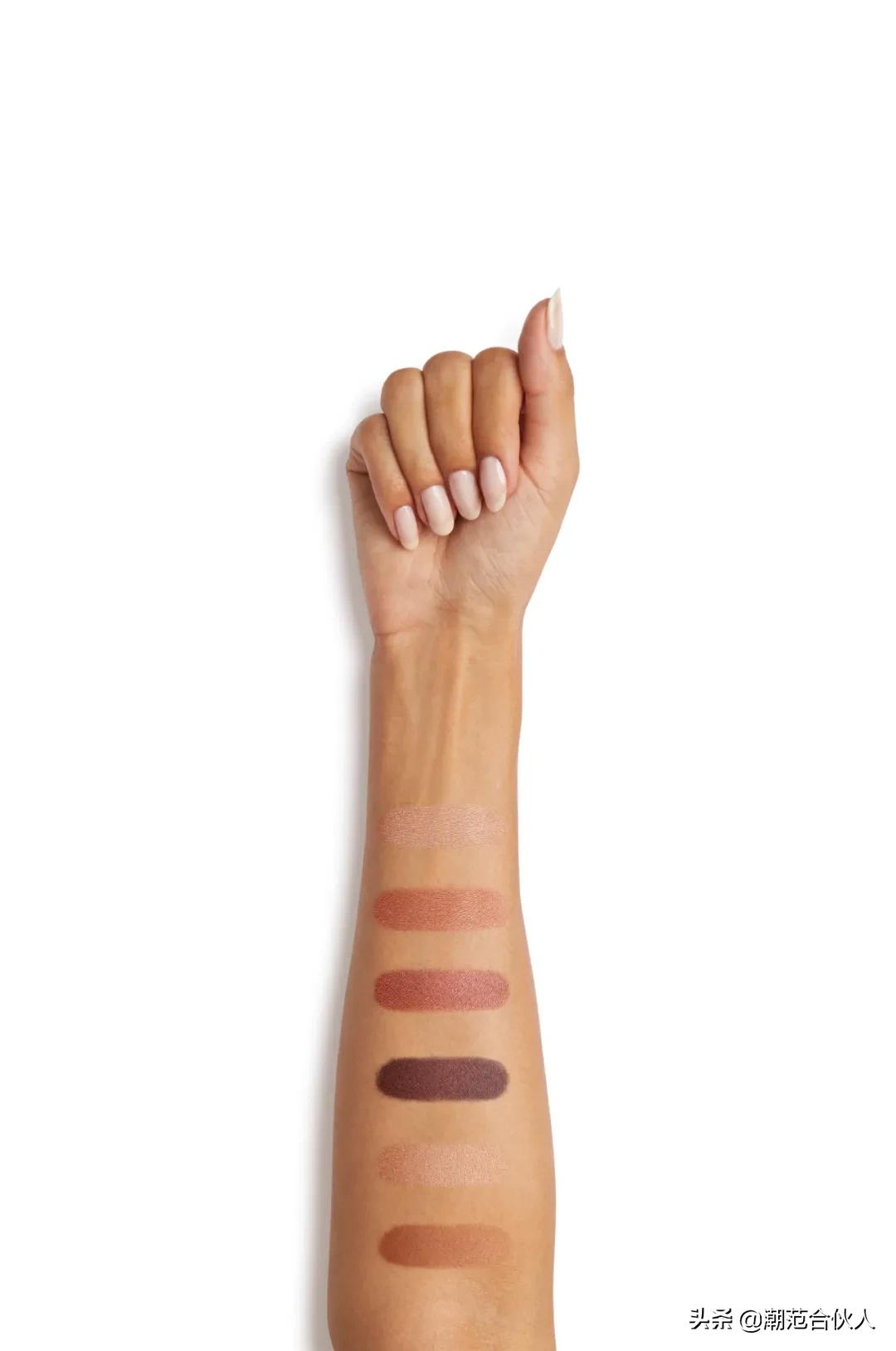 李佳琦omg这个产品也太好用了吧,李佳琦被称为美妆界的代名词