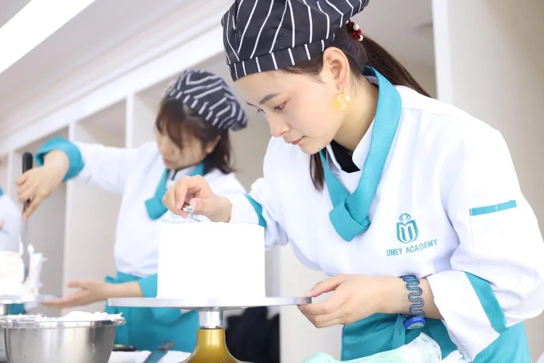 「优美新生」从*疆新**到上海,跨越4000公里的西点逐梦路