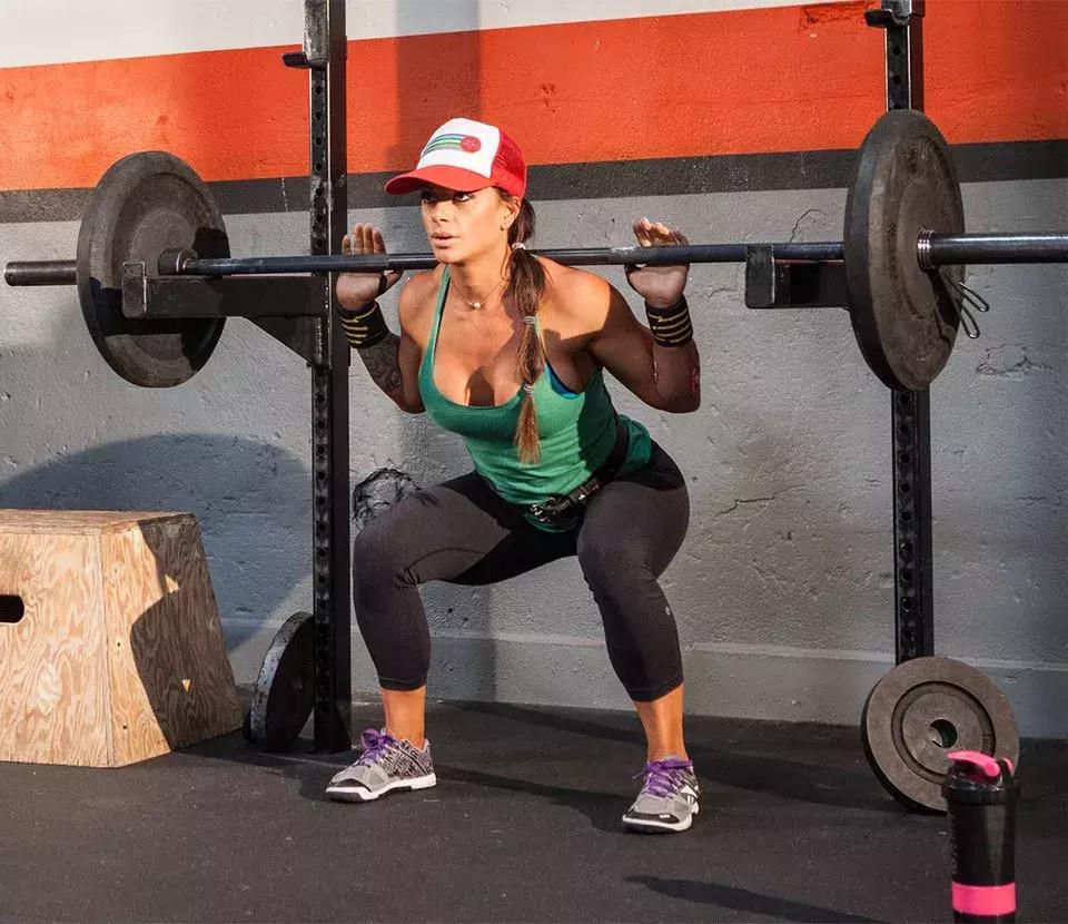 深蹲姿势正确为什么也会腰痛,深蹲后腰疼直不起来