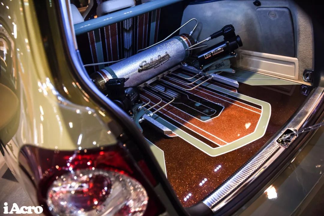 iAcroNavi——德国埃森改装车展之眼花缭乱上篇