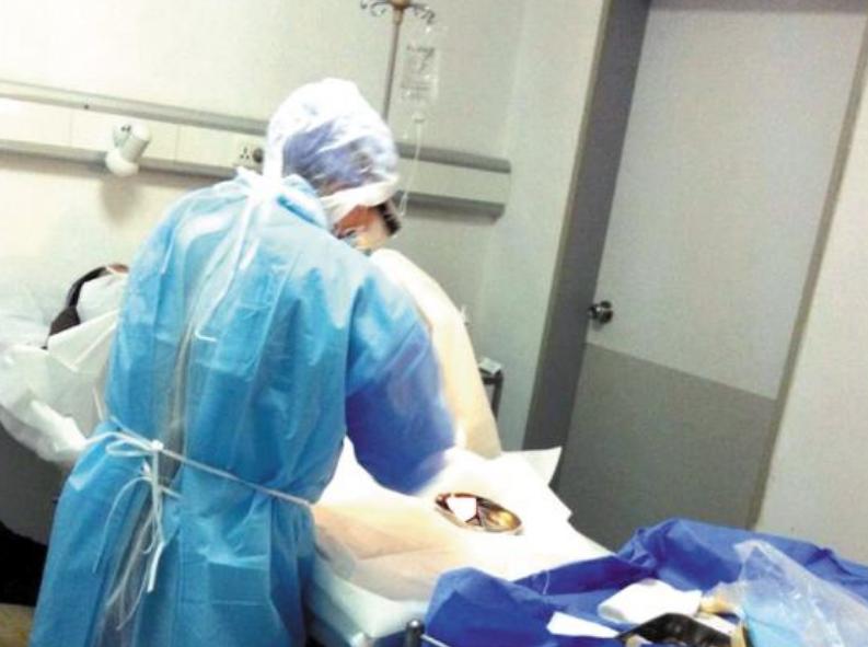 面对妇产科3大尴尬事：内检、刮毛、剖腹，男医生怎么想？