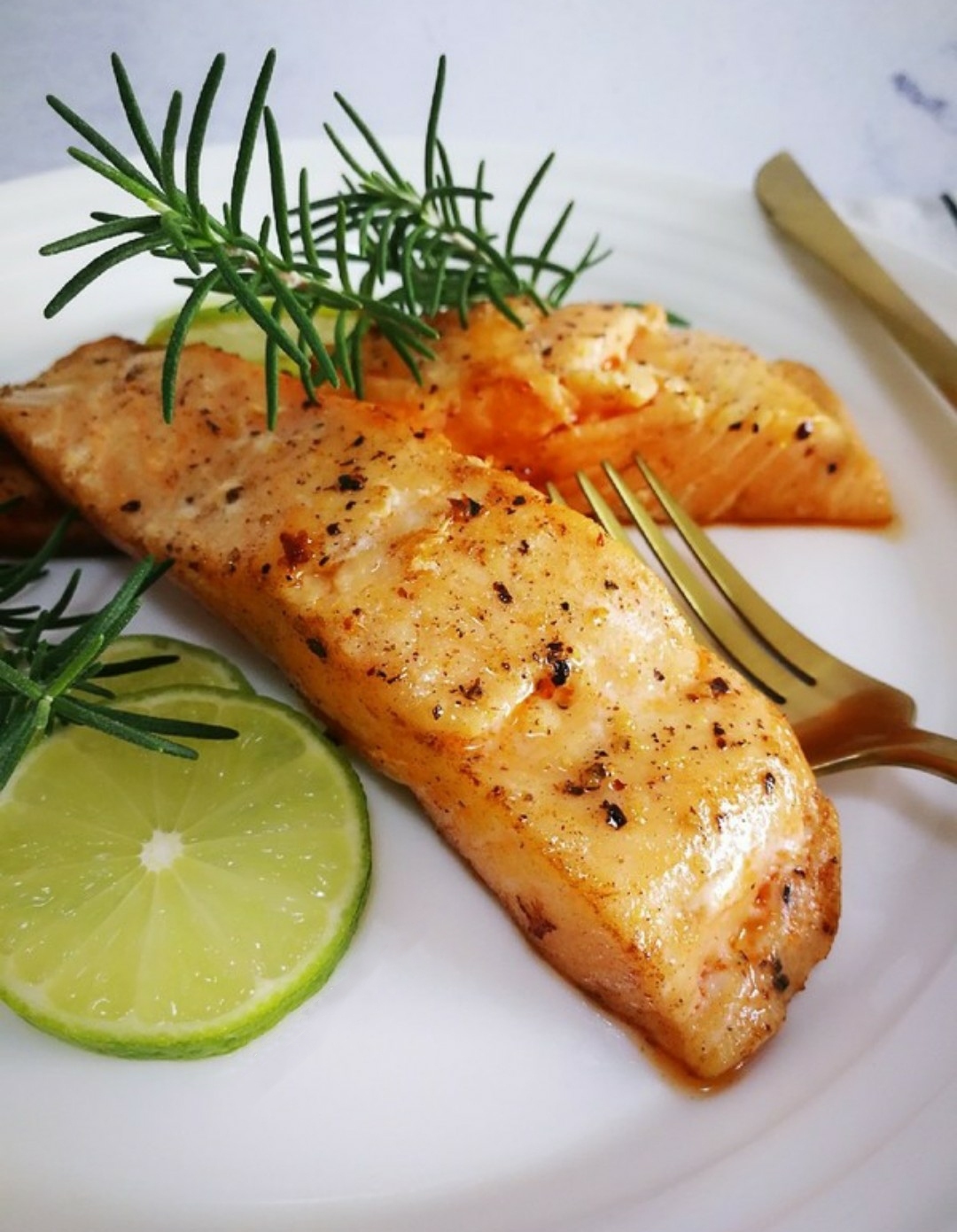 做圣诞大餐晚饭小技巧视频,圣诞聚会美食自己做简单的