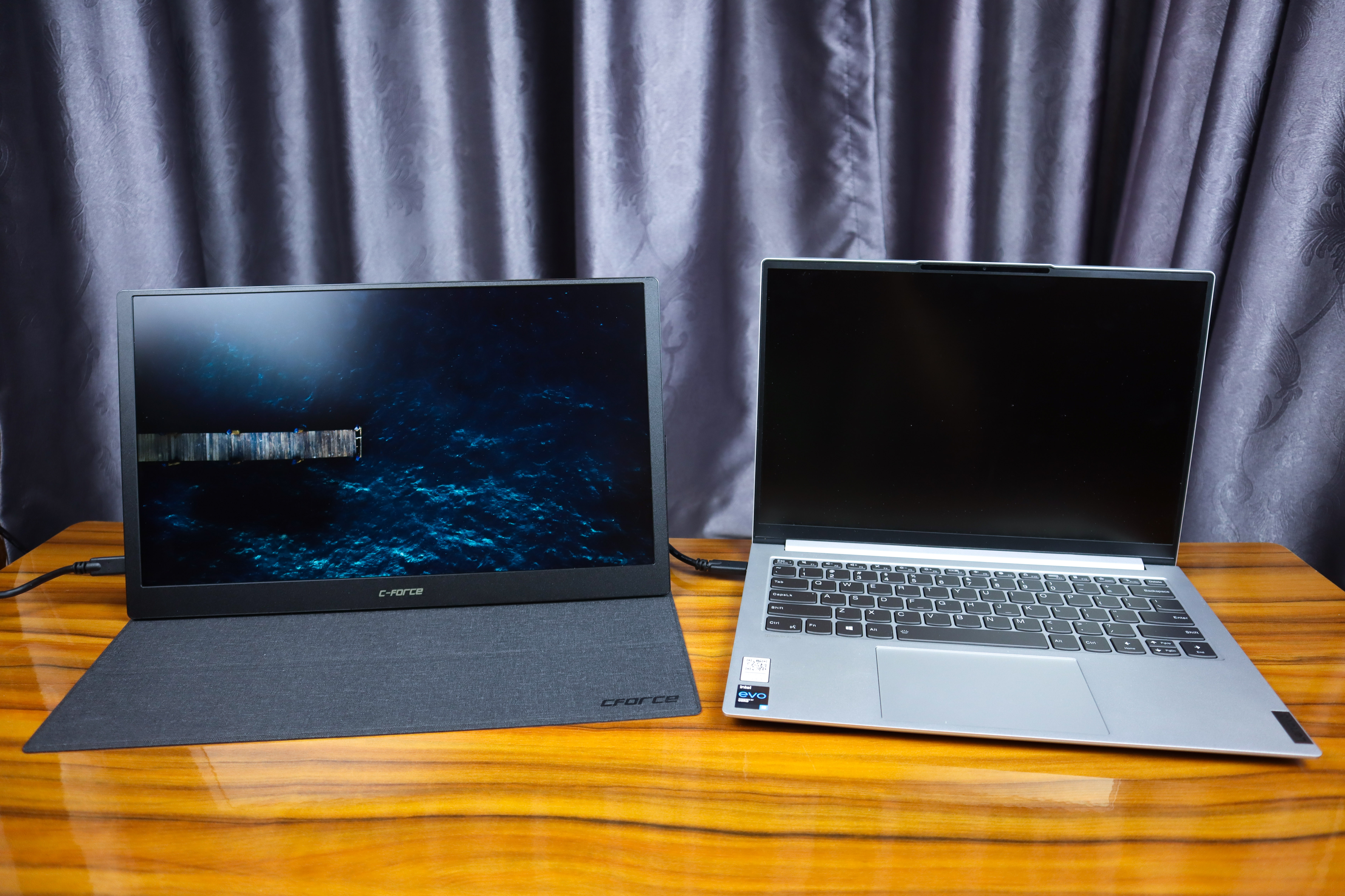 cforce便携显示屏011x,cforce便携屏幕评测