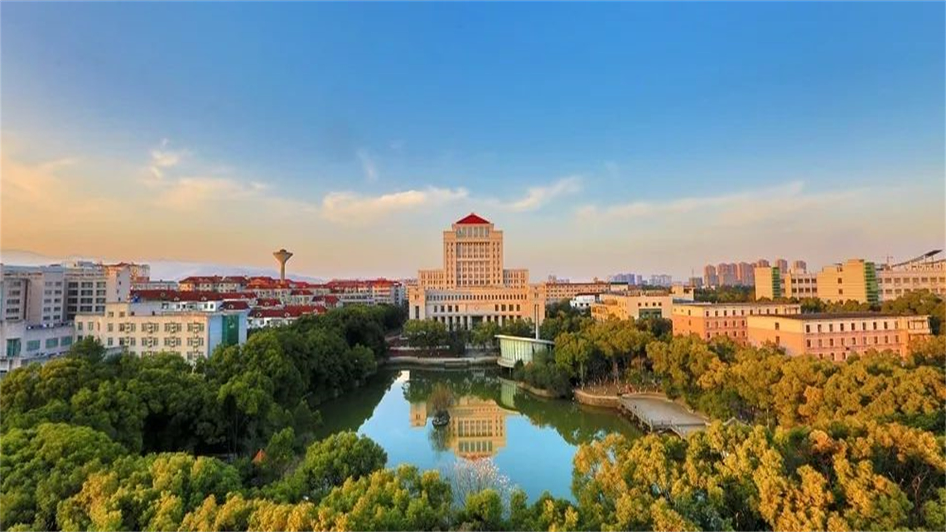 人民日报点名夸赞!江西2所大学实力雄厚,口碑好,社会认可度高