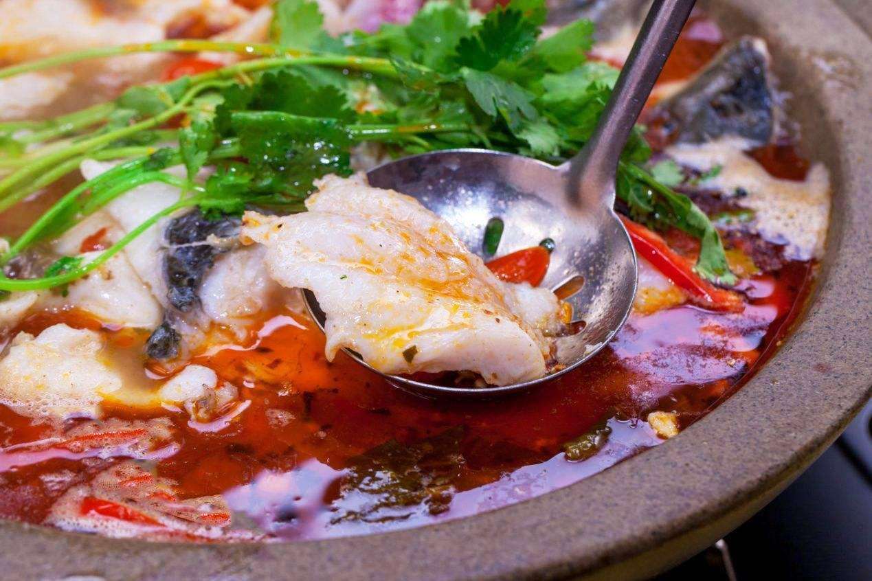 石锅鱼正宗制作教程,盐城川湘石锅鱼