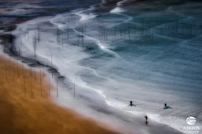 这座海滨小城真是美丽又整洁,这座海滨小城可真美丽