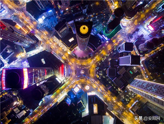 人民日报见证中国奋进40年,南京庆祝解放70周年纪念日