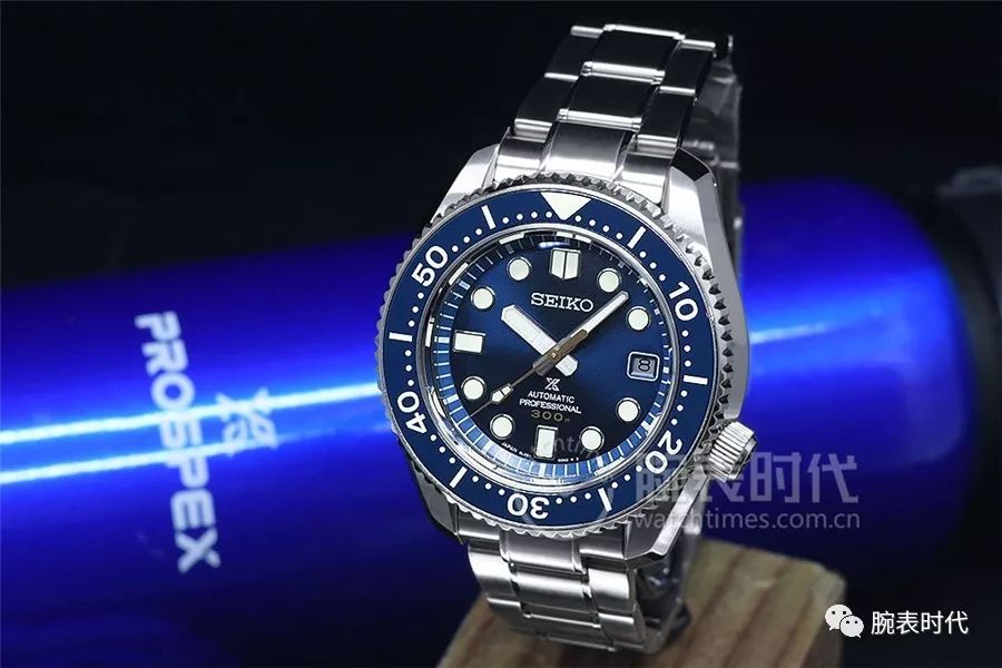 精工seiko复古绿新款,精工紫色限量款