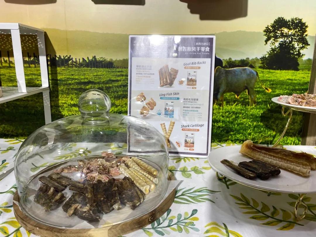 耐吉斯今年亚宠展上做了啥?挤都挤不进