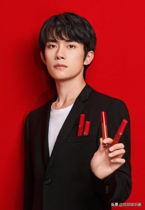 易烊千玺代言的阿玛尼口红色号105,易烊千玺阿玛尼美妆全球代言人