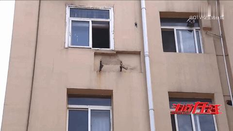 请人装空调安装师傅出事算谁的,请装空调师傅如果出事要负责吗