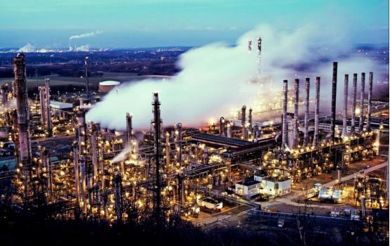 卡塔尔一年仅靠石油能挣多少钱,卡塔尔那么有钱光靠石油天然气吗