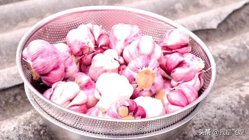 腌糖蒜是用白糖还是用冰糖,红糖腌糖蒜的正确方法