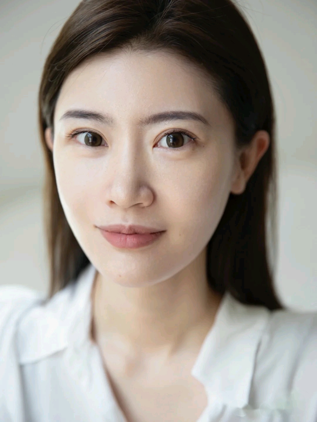 雅诗兰黛白金级系列好用吗,雅诗兰黛哪款好用适合混油皮