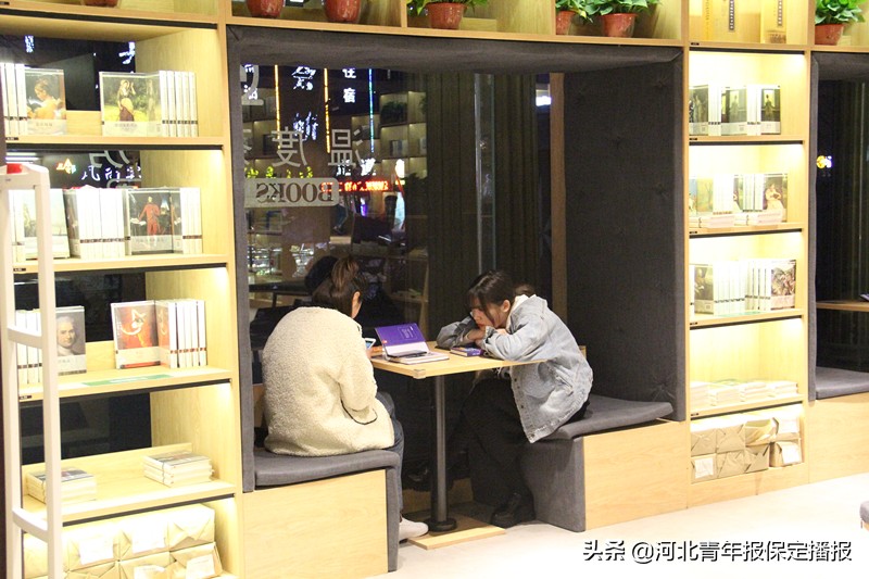 保定第一家24小时公益书店,点亮文化