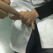 颈椎病按摩手指哪个部位,颈椎病致手指发麻按摩治疗