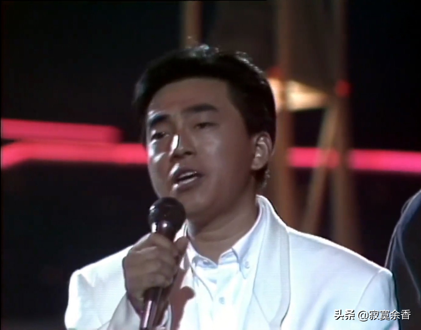 锁定85年群星劲歌荟萃，年轻时代的他们太惊艳太出彩了