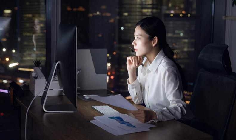 公务员辞职送外卖违法吗,公务员周末送外卖是否违法