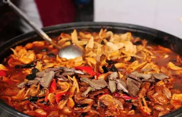 盘点国内最坑十大美食街,国内最踩坑的十条美食街