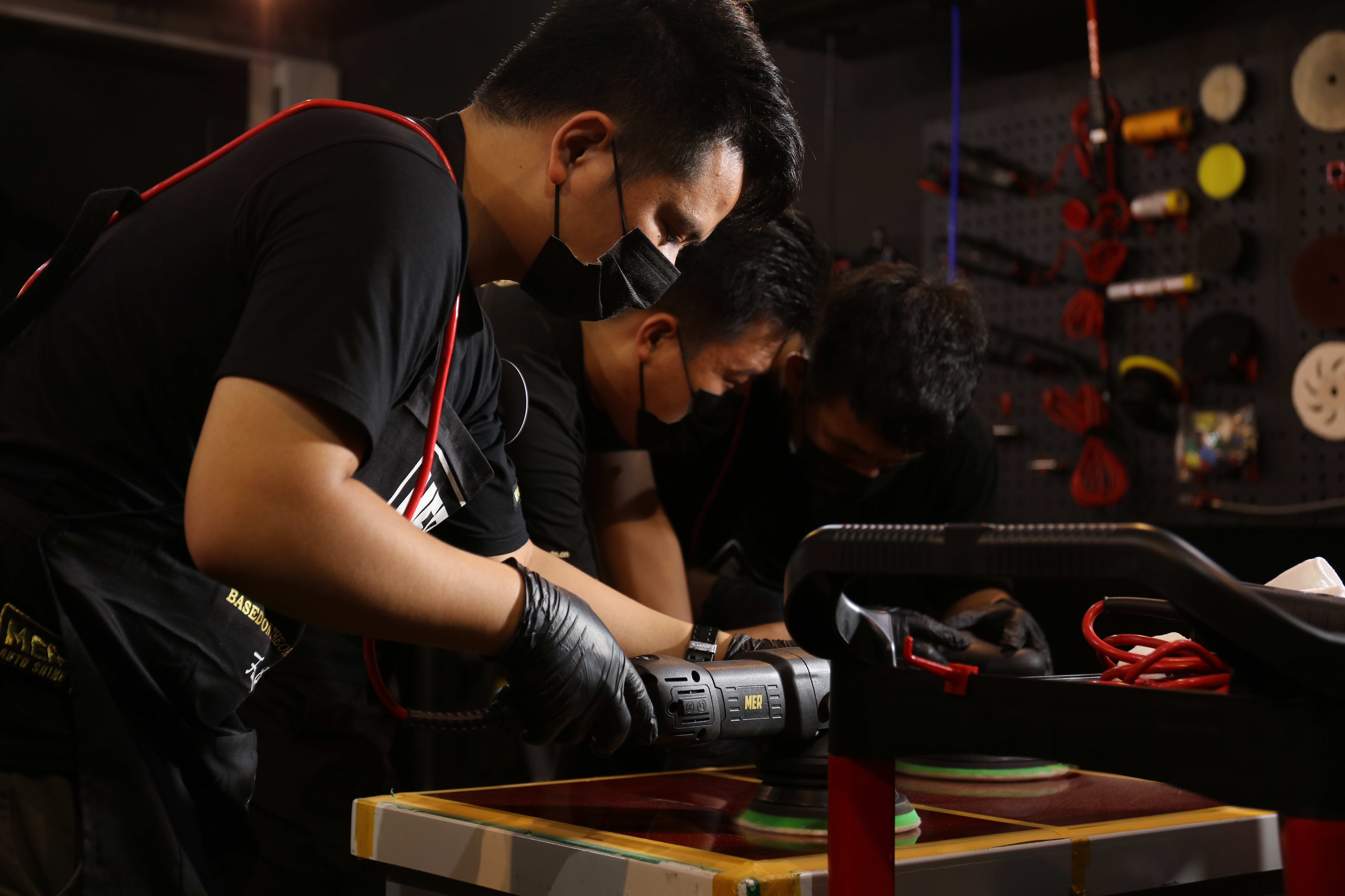 汽车漆面抛光有什么优缺点,汽车漆面抛光越抛越白怎么回事