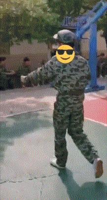 我参加的不是军训,绝壁是人体艺术展啊