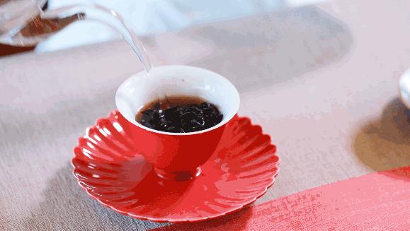 糯米普洱茶的正确冲泡方法,普洱茶用紫砂壶的正确冲泡方法