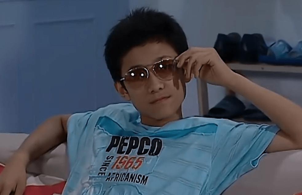 张一山开车完整视频,张一山开跑车视频