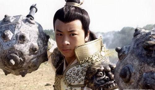 隋唐英雄传里宇文成都有几次对战,隋唐英雄秦叔宝跟宇文成都交战