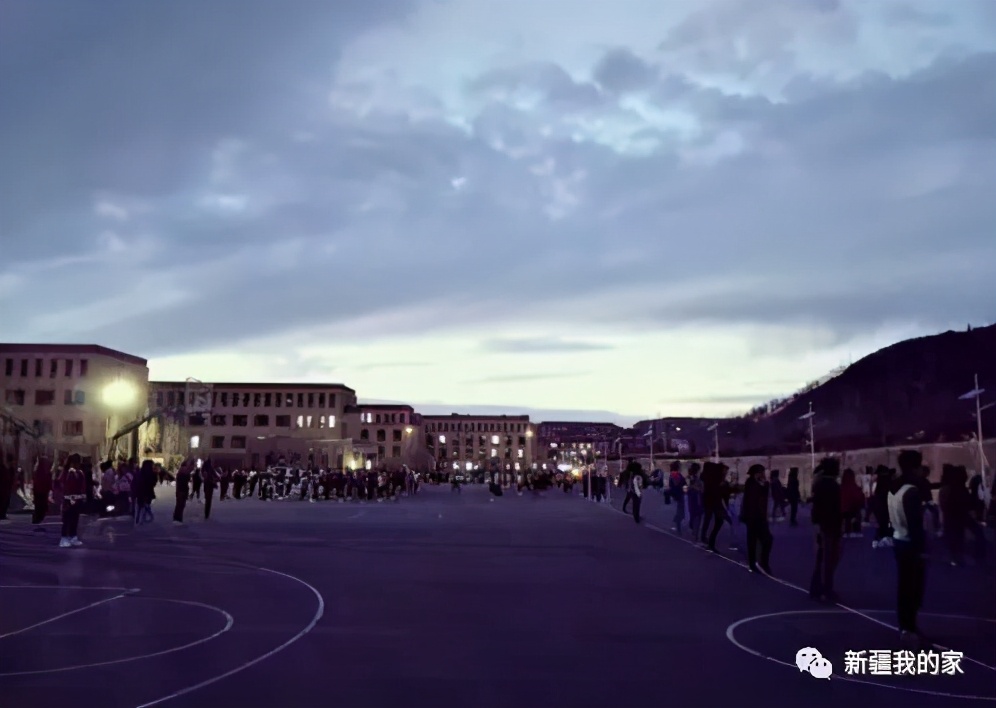 校园美食节登上热搜，*疆新**师范大学没想到你是这样的