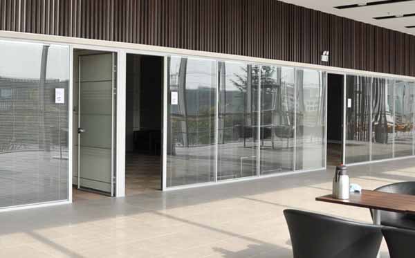 办公室玻璃隔断带百叶,办公室玻璃隔断墙教程