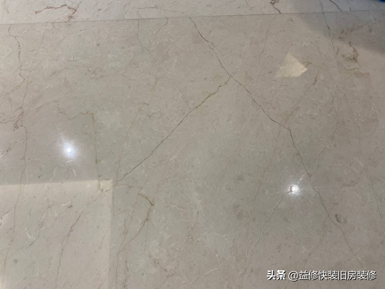 瓷砖有坑怎样修补视频,瓷砖表面有破损如何清理修复