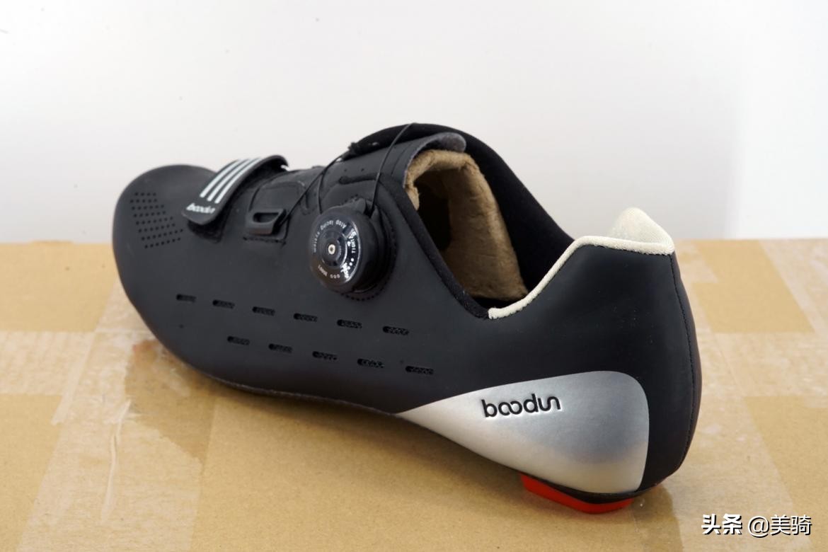 国产抗造碳底锁鞋推荐,入门公路锁鞋品牌推荐