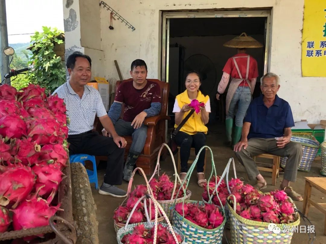 摔成中度脑震荡，醒来依然惦记着贫困户...