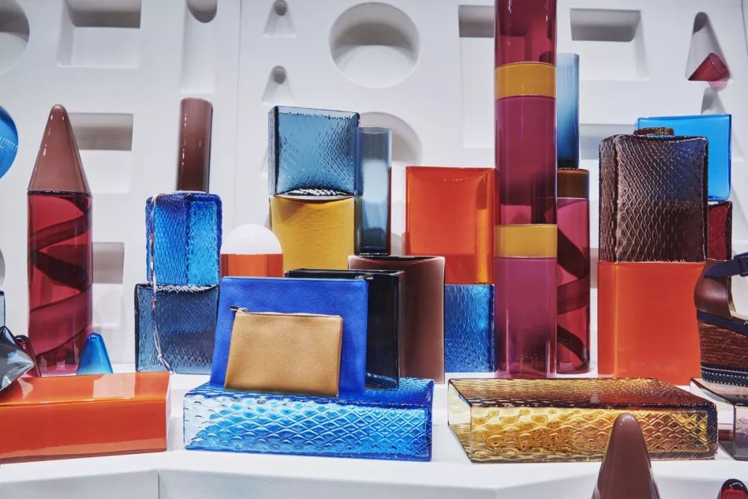 爱马仕橱窗展示设计手绘图,爱马仕2023橱窗设计最新款