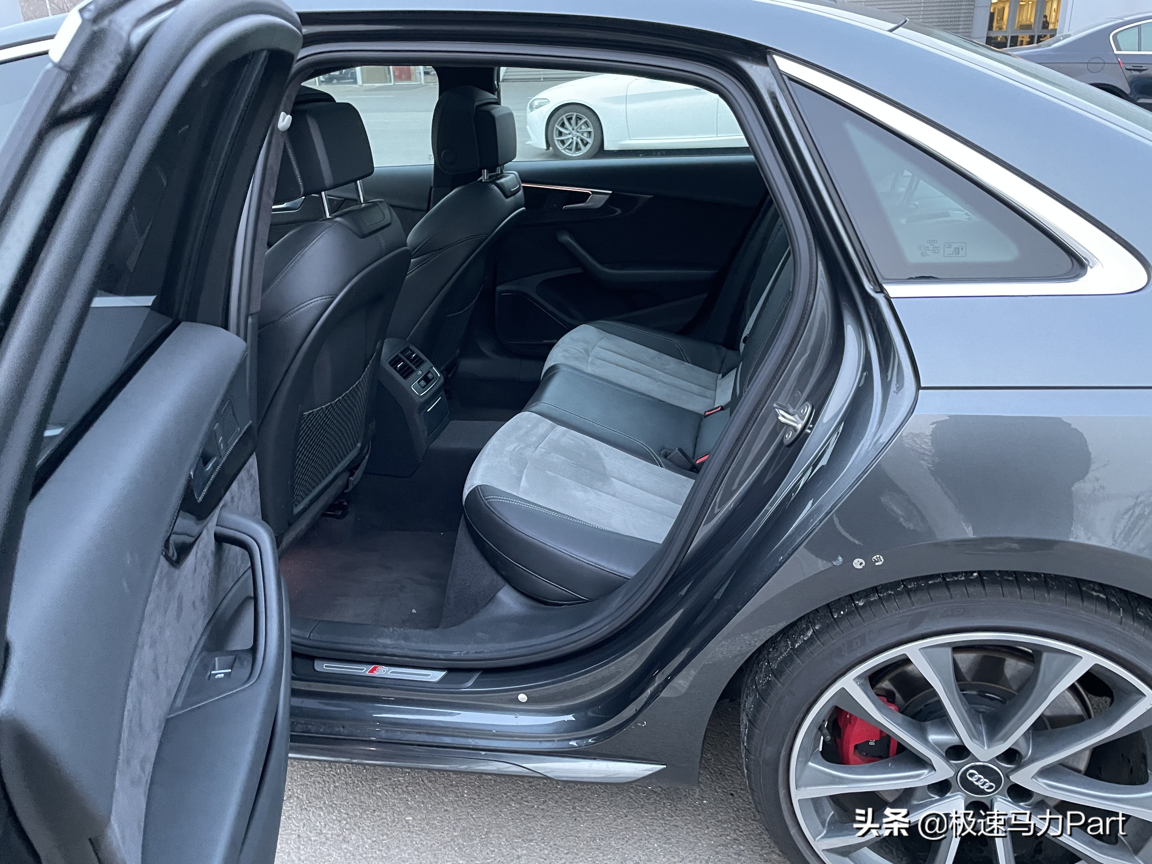 2022奥迪a4l45quattro臻选动感型,新奥迪a4l推荐哪一款