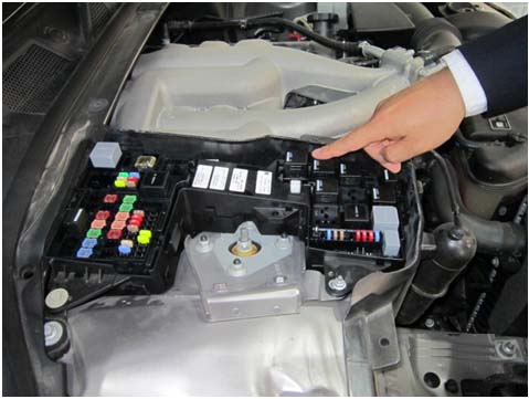 捷豹xj50发动机系统故障,捷豹xfl发动机故障灯闪烁