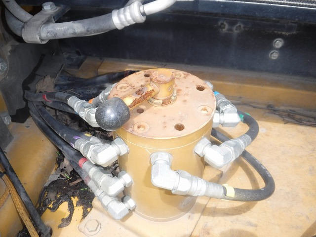 日本卡特313挖掘机价格表,卡特cat330挖掘机价格