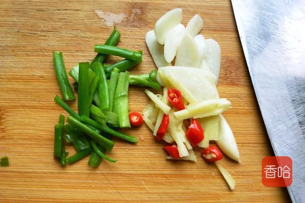 大厨炒苦瓜的做法,炒苦瓜不苦的秘诀